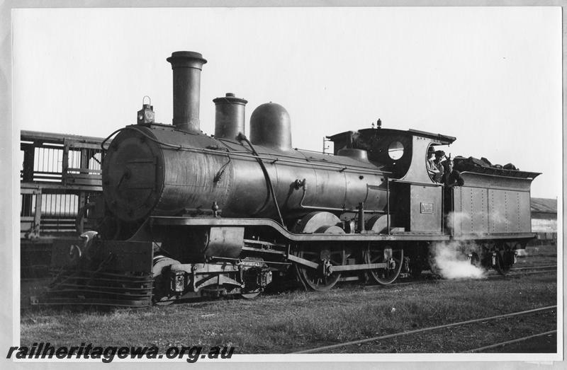 P09556
MRWA loco B class 4, Midland Junction, front and side view. Goggs No.249, same as P2909 & P5056
