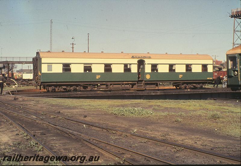 P09740
AYC class 510, on turntable, East Perth loco shed. ER line.
