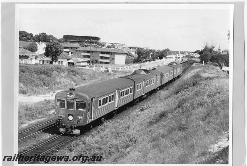 P10118
ADB/ADK/ADB/ADK railcar set, departing West Leederville for Perth..
