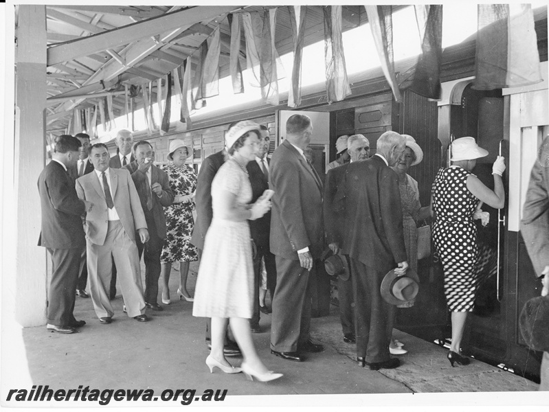 P10585
2 of 2. Guests being shown the Exhibition Train at Kalgoorlie Railway Station. See P10584.
