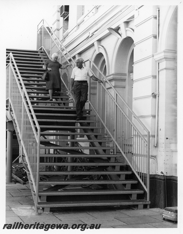 P10655
Pedestrians descending stairs from Horseshoe Bridge, Perth station, view from bottom of steps
