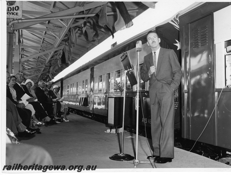 P10716
Mayor of Boulder, Mr A Gillespie, at Kalgoorlie Station at the naming of the two AYS class Buffet Cars introduced into traffic.
