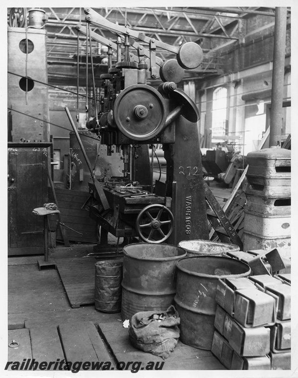 P10809
Nut threading machine No WAGR 1903, drums, assorted materials, Blacksmith Shop, Midland Workshops
