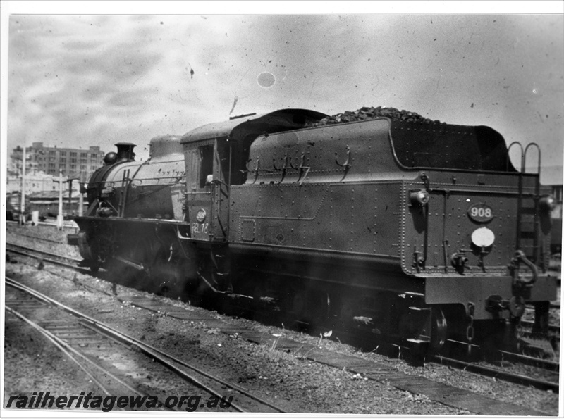P10967
W class 908, signals, side and rear view

