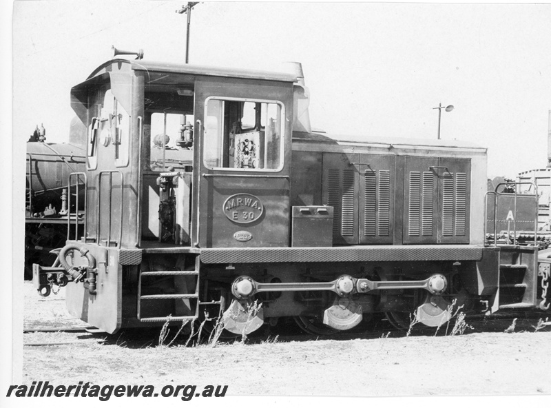 P10991
Ex MRWA E class 30,end and side view
