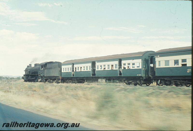 P11251
W class 912, Bunbury - Perth holiday passenger. SWR line.
