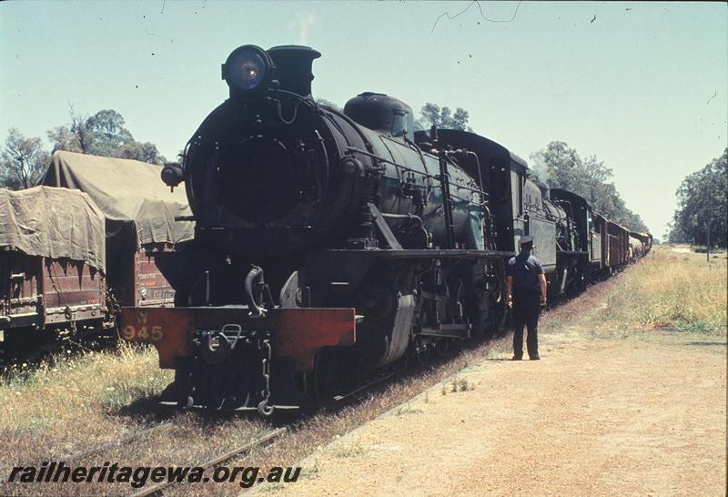 P11834
W class 945 and W class 948 on No. 221 Fast Goods arriving at Wilga from Bunbury, DK line. 
