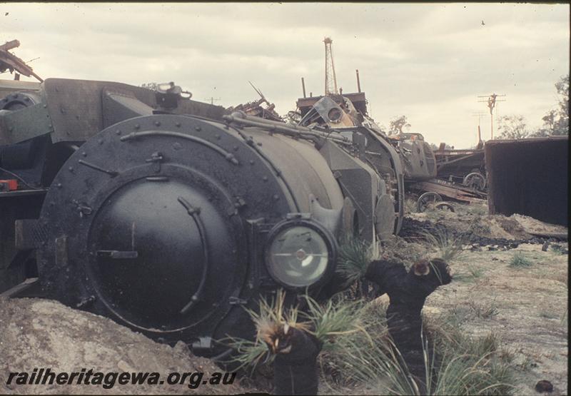P11975
V class 1206, Y class 1105 in background, Mundijong Junction accident. SWR line.
