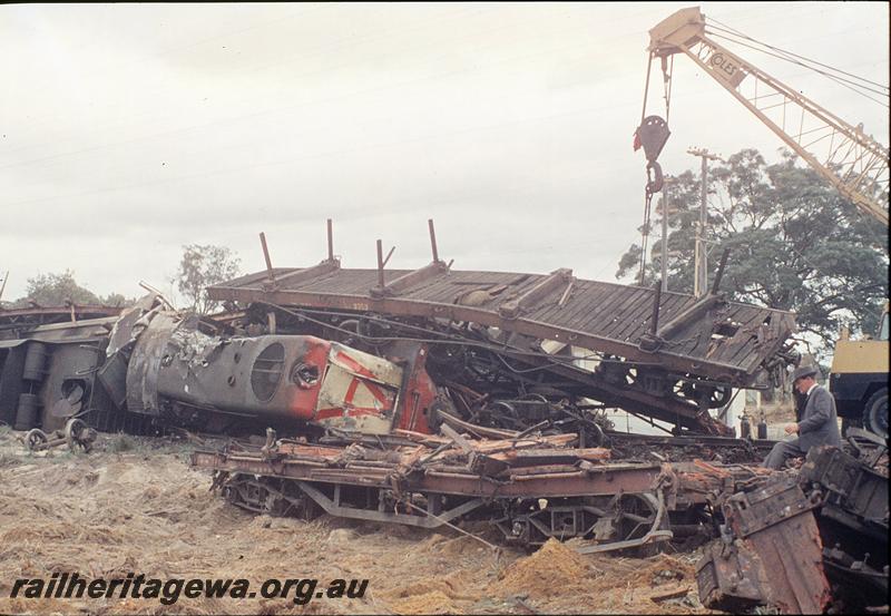 P11981
Y class 1105, surrounding wreckage, Mundijong Junction accident. SWR line.
