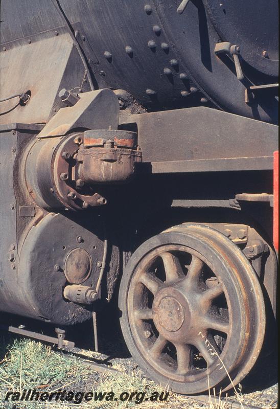 P12134
FS class, cylinder, steam chest and bogie detail, Northam loco shed. ER line.
