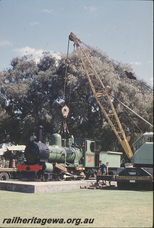 P12375
A class 11, lifting at South Perth Zoo
