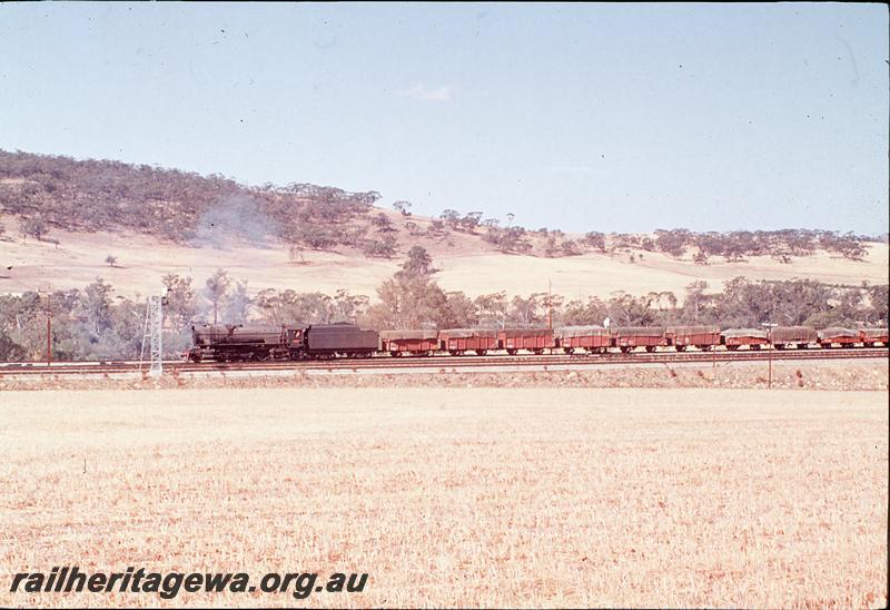 P12393
V class 1214, 24 goods, departing West Toodyay. Avon Valley line.
