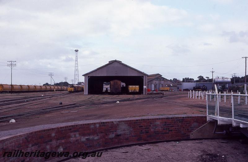 P12522
Turntable, wagon repair shops, Geraldton, south side NR line

