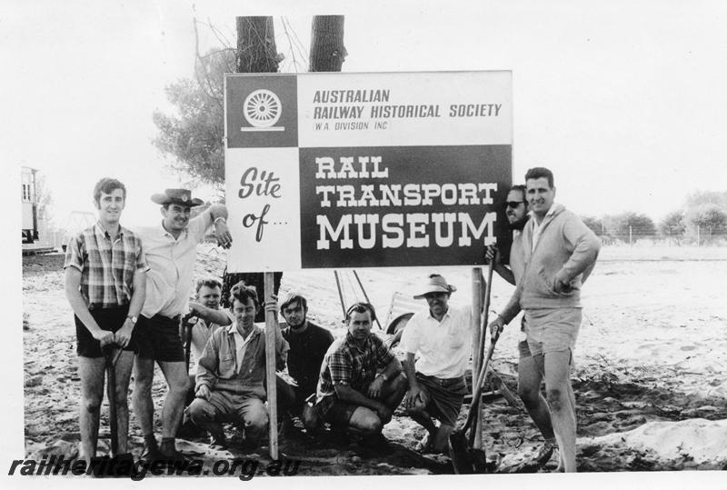 P12666
ARHS members grouped around the just erected sign on the site of the Rail Transport Museum, From left to right, j. Adams, I. Carne, P. Nugent, G. Higham, T. Poole, O. Walkemeyer, m. Zeplin, P. Hopper and N. Zeplin. (ref: 
