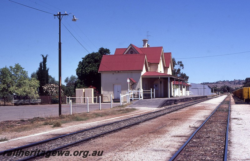 P12806
Station yard, signal frame, York, GSR line

