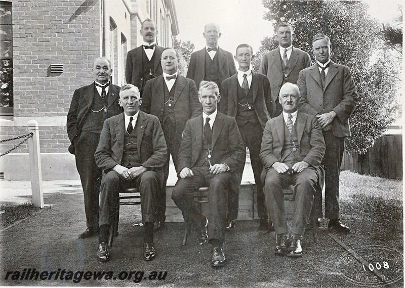 P12920
Group photo of Leading Hand Fitters, Midland Workshops, 1922
