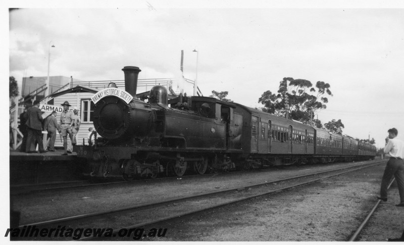 P13344
N class 200, 4-4-4T steam locomotive, Armadale, SWR line, front and side view, ARHS tour train
