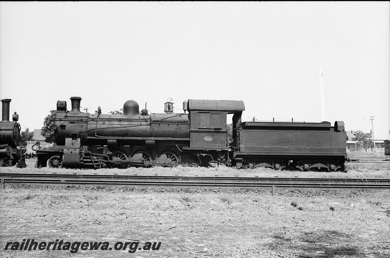 P13988
FS class 454, East Perth Loco Depot, side view.

