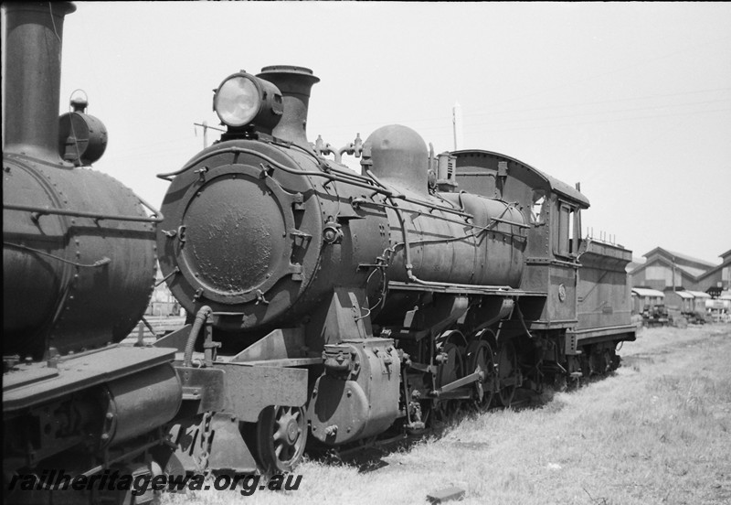 P13989
FS class 454, East Perth Loco Depot, front and side view.
