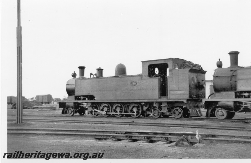 P14231
K class 194, Kalgoorlie loco depot, EGR line, side and end view
