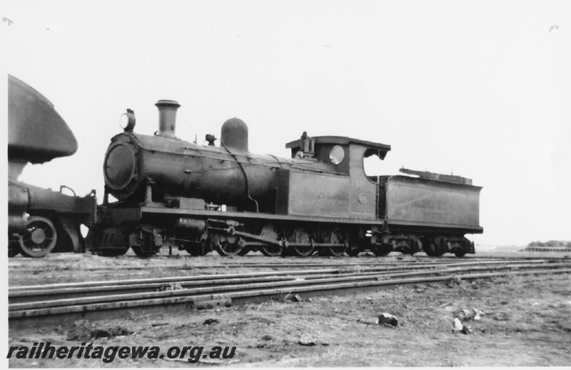P14250
O class 218, Kalgoorlie Loco depot, EGR line, front and side view.
