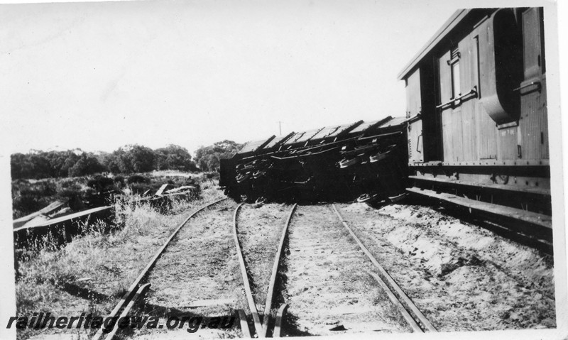 P14491
3 of 3 images of a derailment of a R class open bogie wagon in Busselton yard, BB line, view from the opposite end to P14489
