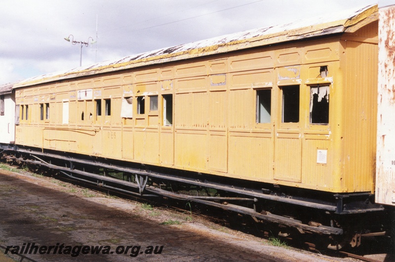 P15412
VW class 5137, carriage, ex AT class 302, yellow livery, side and end view, museum at Wyalkatchem
