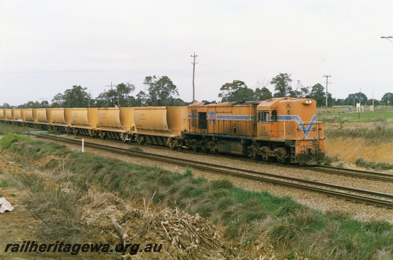 P15500
KA class 212 in the Westrail orange with blue stripe livery heads an empty Western Quarries 