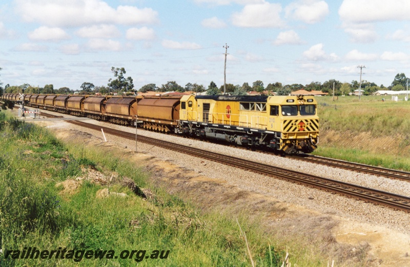 P15522
Australian Western S class 2110 in the yellow livery with the 