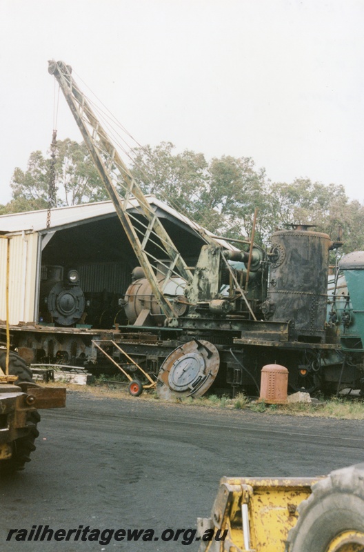 P15539
Steam crane in the ownership of the Hotham Valley Railway, Pinjarra, side and end view
