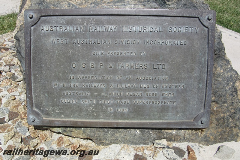 P15553
Plaque situated in the grounds of the Rail Transport Museum acknowledging the donation of the site to the ARHS by CSBP and Farmers
