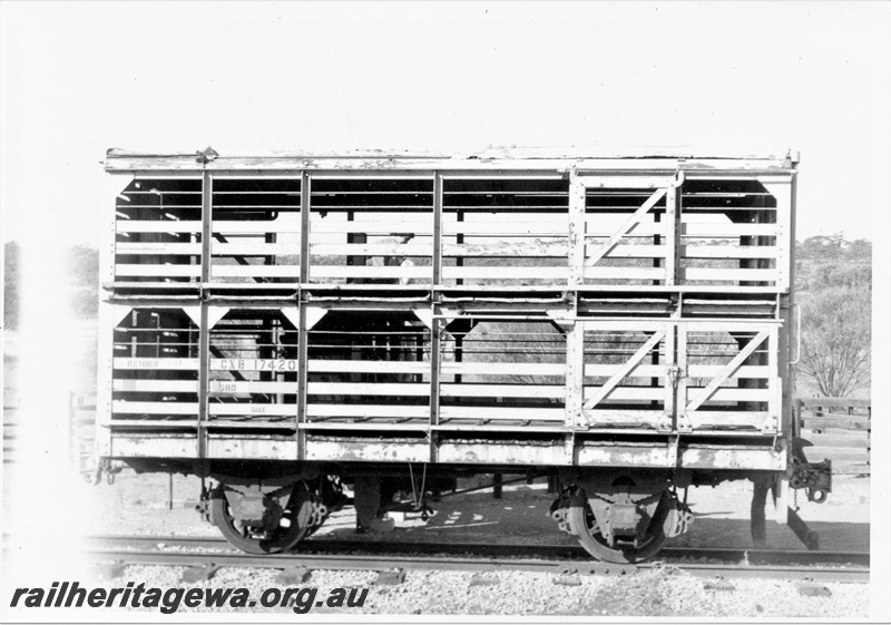 P15560
CXB class 17420 four wheel sheep wagon, Spring Hill, ER line, side view.
