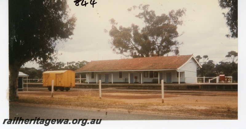 P16298
Pingelly Railway Station with a 4 wheeled covered van in the foreground.
