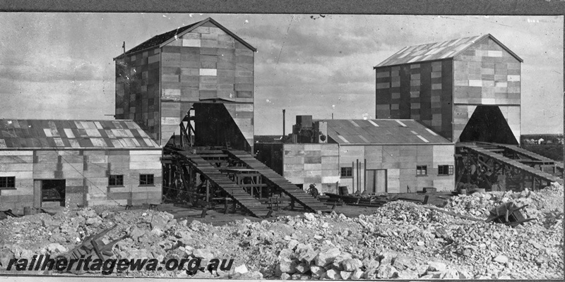 P16844
Commonwealth Railways (CR) - TAR line Naretha Quarry buildings. This quarry supplied ballast for the railway construction. C1916
