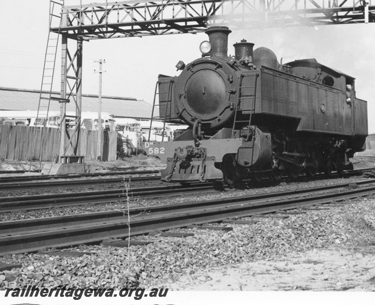 P17006
DM class 582, bus depot, signal gantry, Pier Street Perth, ER line, front and side view, c1966
