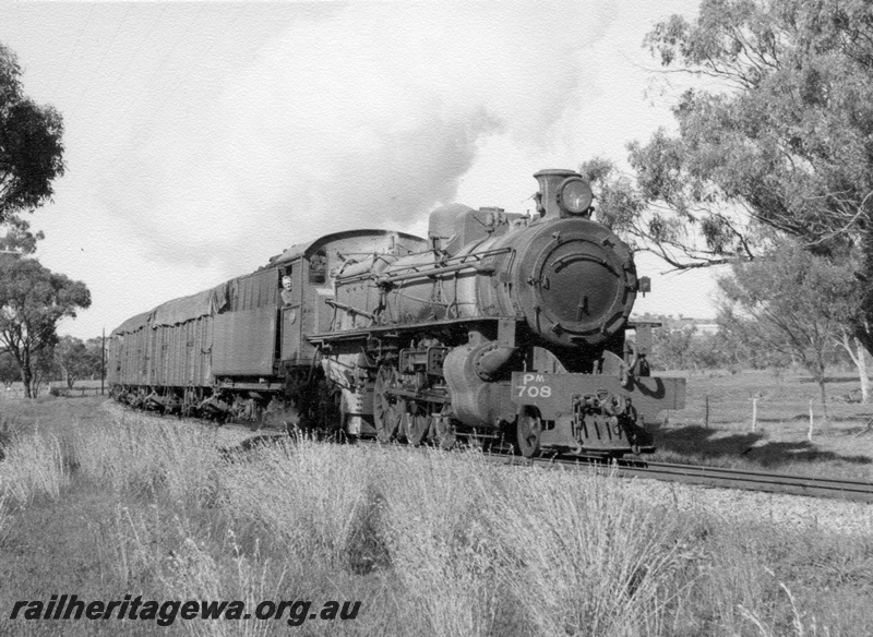 P17215
PM class 708, on goods train to Goomalling, EM line
