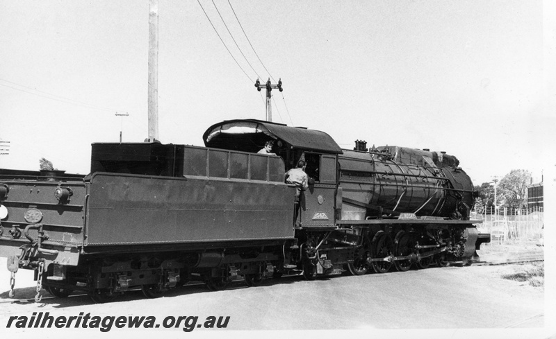 P17463
S class 547 steam locomotive at Midland Workshops. Rear/side view of tender visible. ER line.

