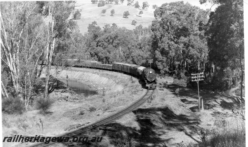P17518
V class 1203, on No 178 Collie to Brunswick goods train, Olive Hill, BN line
