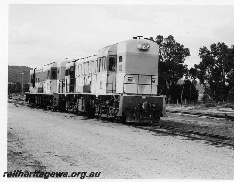 P17870
An unidentified K class and H class standard gauge locomotives at the Millendon standard gauge depot.
