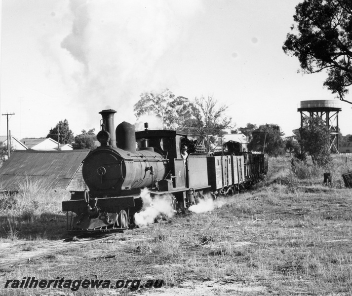 P18249
G class 71, on goods train, water tower, Yarloop, SWR line
