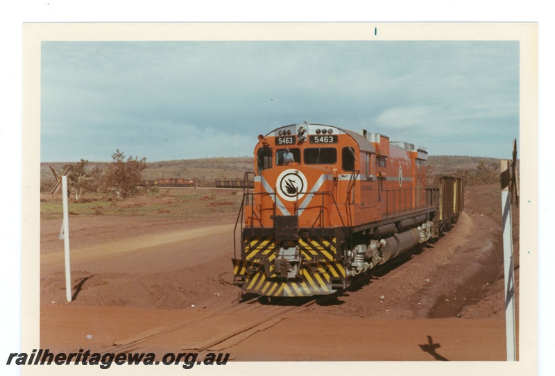 P18931
Mount Newman (MNM) C636 class 5463 empty iron ore train at Newman. 
