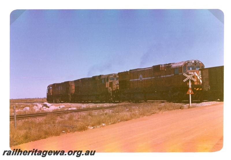 P18950
Mount Newman (MNM) C636 class 5456, 5455 haul an empty ore train over the Goldsworthy railway near Port Hedland.
