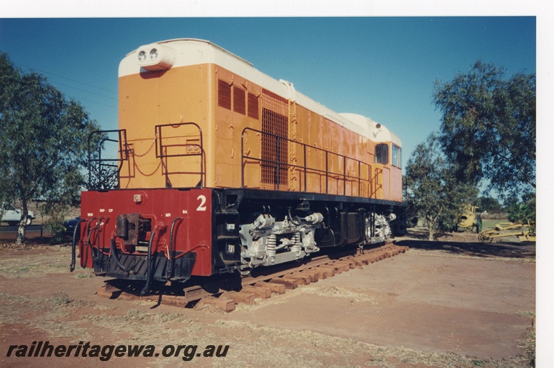 P18975
Goldsworthy Mining (GML) B class preserved in the Don Rhodes Museum, Port Hedland, end and side view
