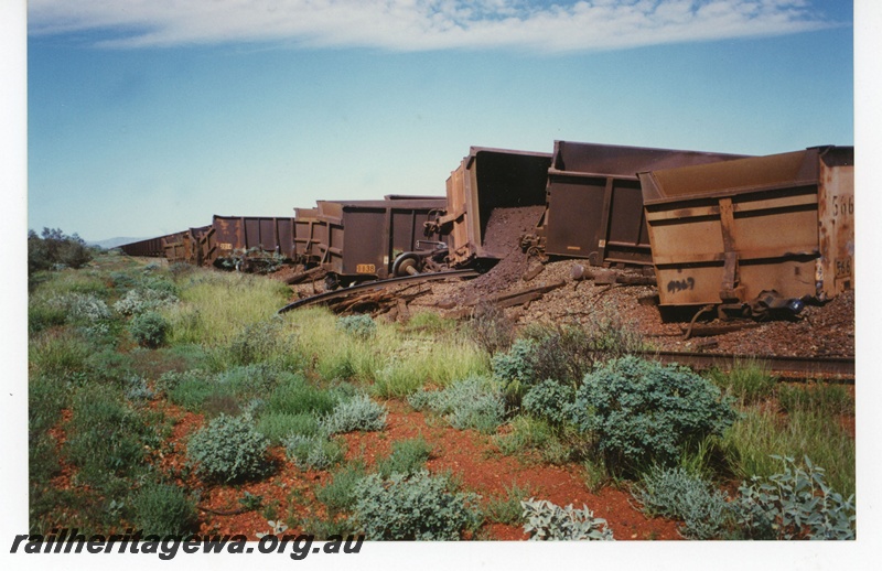 P18986
Mount Newman Mining (MNM) iron ore train derailment between Port Hedland and Newman, numerous wagons derailed.
