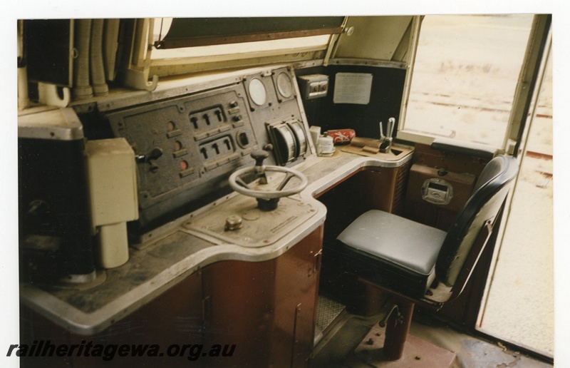 P19132
X class diesel locomotive - drivers control stand.
