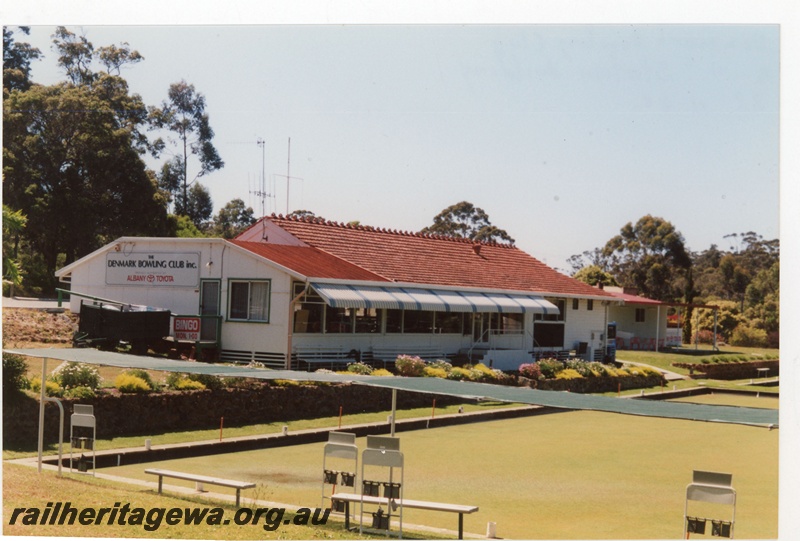 P19299
The Denmark railway station after relocation to become the club rooms for the Denmark Bowling Club, demolished in 2017, front view, D line
