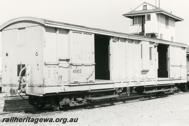 P19385
Ex MRWA Z class 40812 brakevan, formally FA class 57, yellow livery, Subiaco, end and side view
