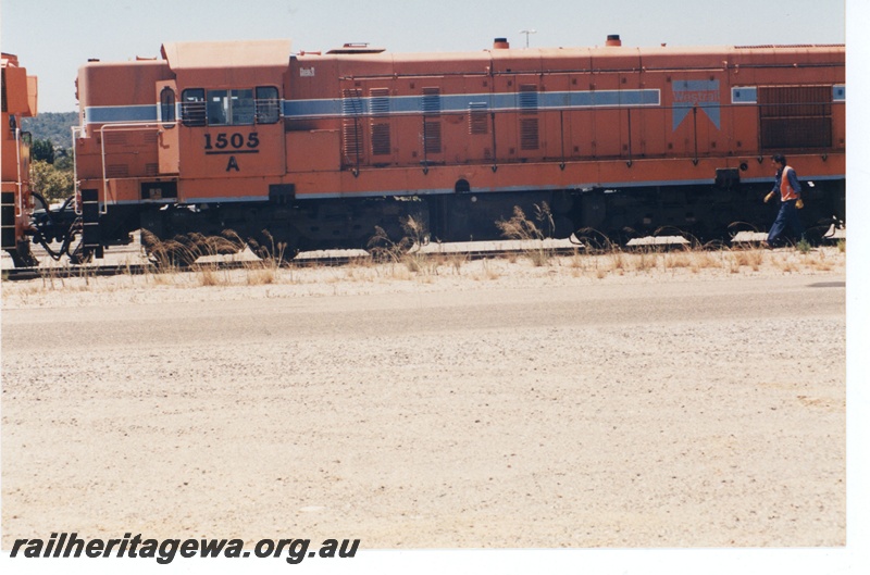 P19467
5 of 13 images of A class diesels en route to New Zealand, A class 1505, side view
