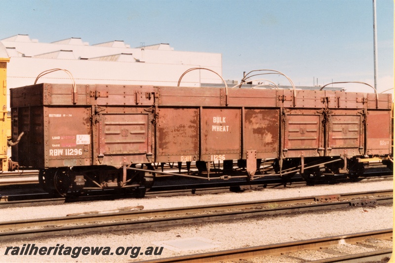 P19534
RBW class 11296 in brown livery with 