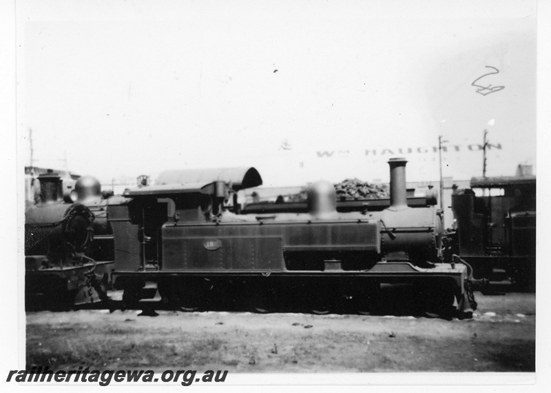 P19538
B class 182, 4-6-0T steam loco, Fremantle, side view.
